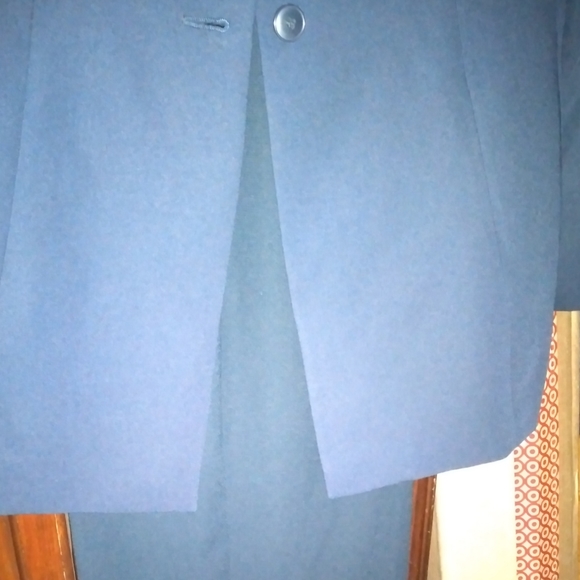 Two-Button Power Suit - Picture 3 of 4